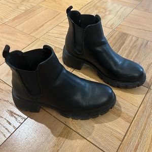 Steve Madden size 8 boots